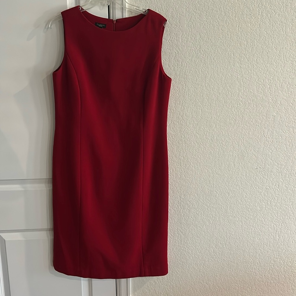 Classy Red Sleeveless Dress